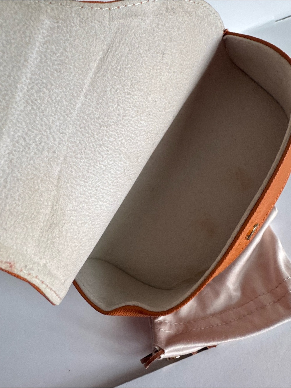 Tory Burch Sunglass Case with Protective Pouch - Picture 3 of 3